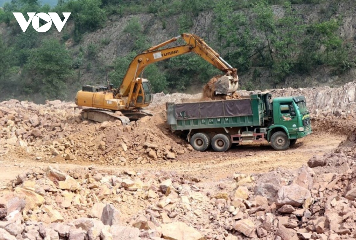Quảng Trị giao 5 mỏ đất đắp phục vụ thi công cao tốc Bắc-Nam