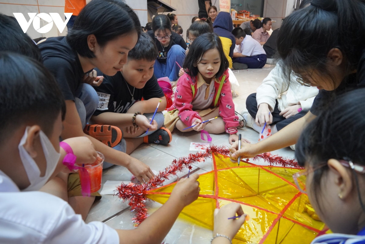 Kim Oanh Group tổ chức Trung thu cho trẻ em mồ côi do dịch Covid-19