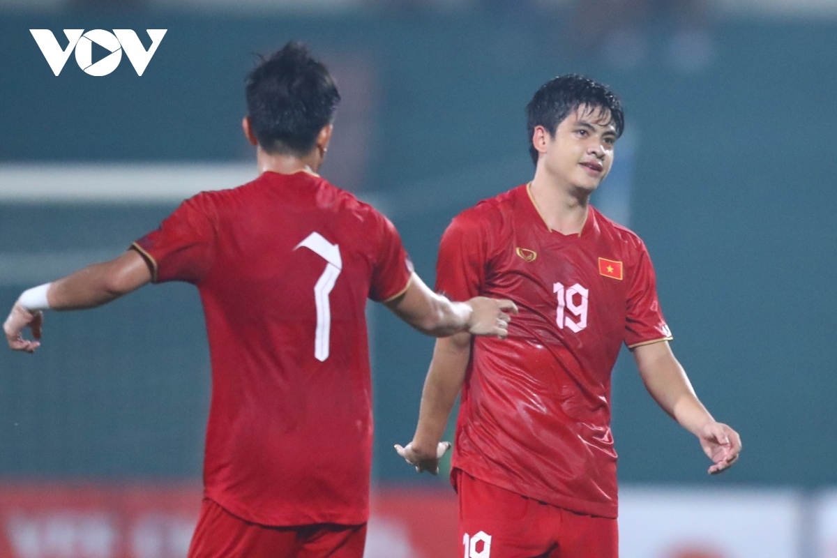 Bàn phản lưới nhà của U23 Việt Nam có 2 tên tác giả