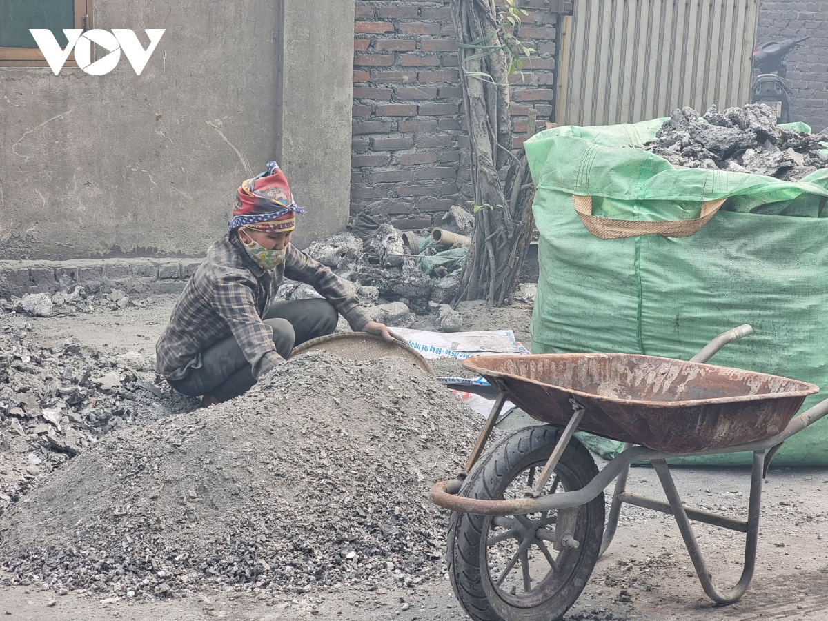 "Làng ung thư" tái chế nhôm ở Bắc Ninh: Đánh đổi sức khỏe lấy kinh tế?