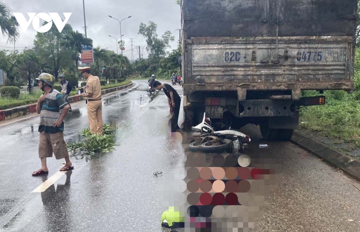 Tai nạn trên đường Hồ Chí Minh khiến 2 vợ chồng tử vong