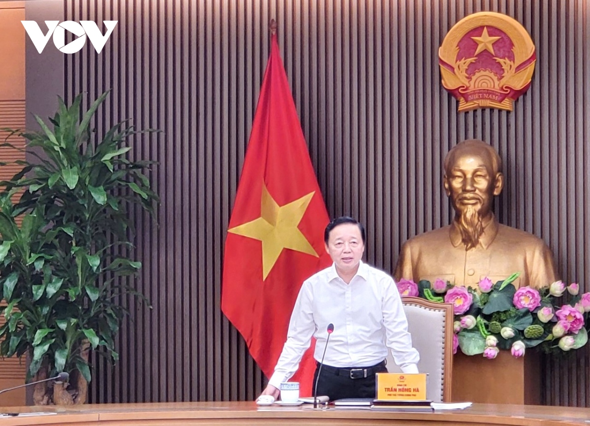 Phó Thủ tướng Trần Hồng Hà họp về giải quyết khó khăn, vướng mắc về định giá đất