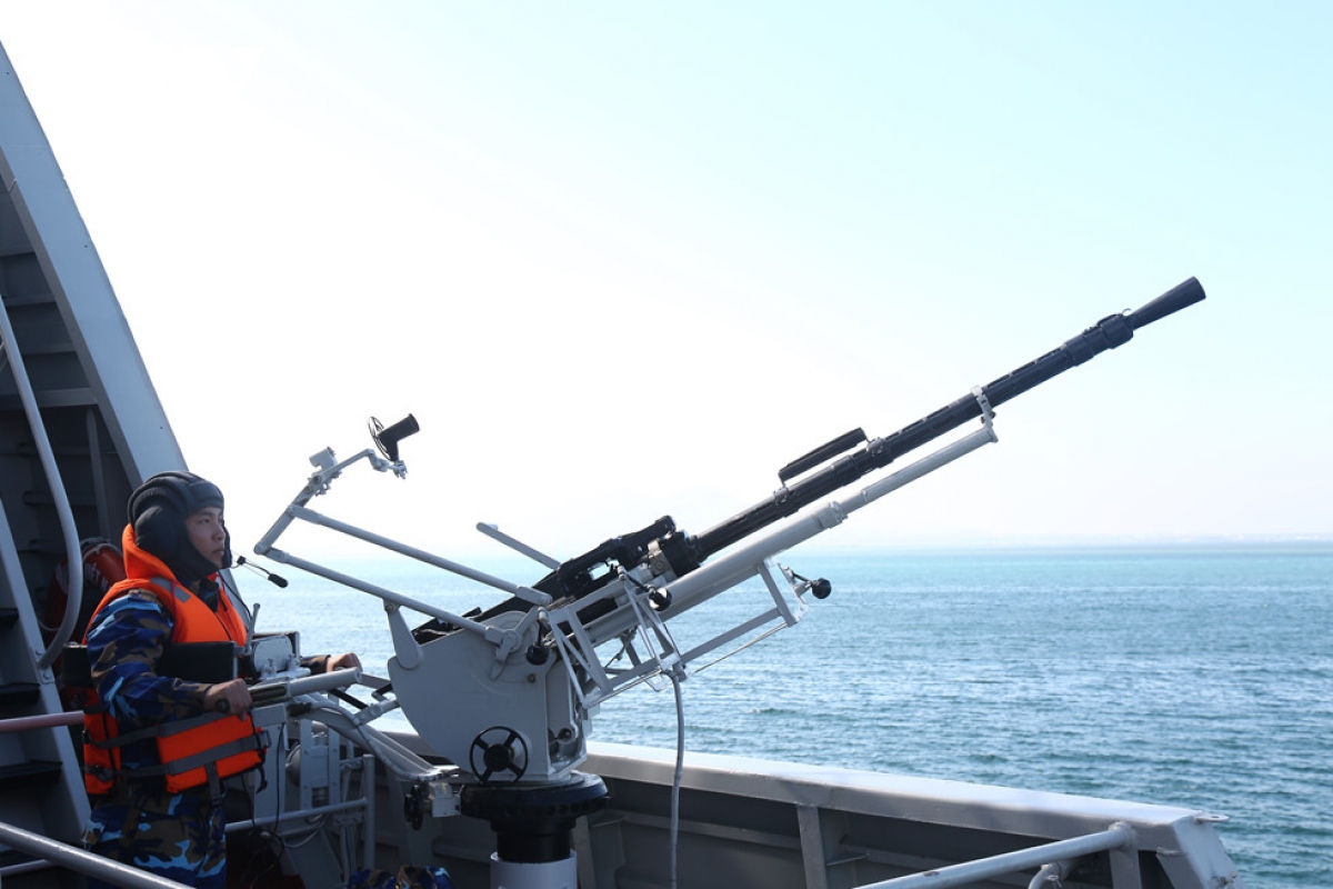 Lữ đoàn “thép” 162 bảo đảm kỹ thuật sẵn sàng chiến đấu trên biển