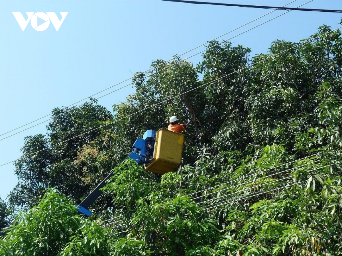 Phủ lưới điện tạo cơ hội thoát nghèo cho vùng đồng bào dân tộc miền núi