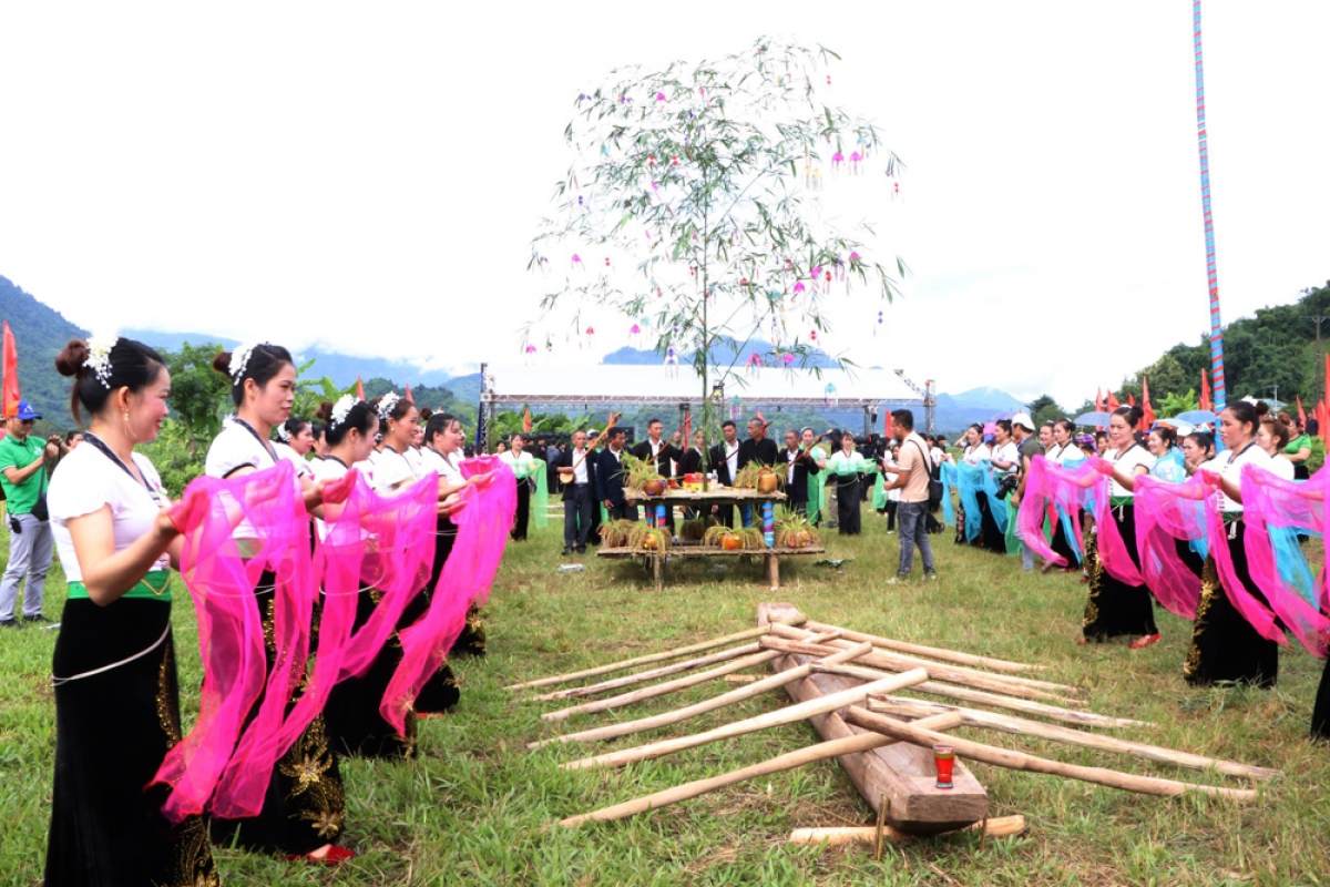 Đặc sắc Lễ hội Kin Lẩu Khẩu Mẩu của người Thái trắng Lai Châu
