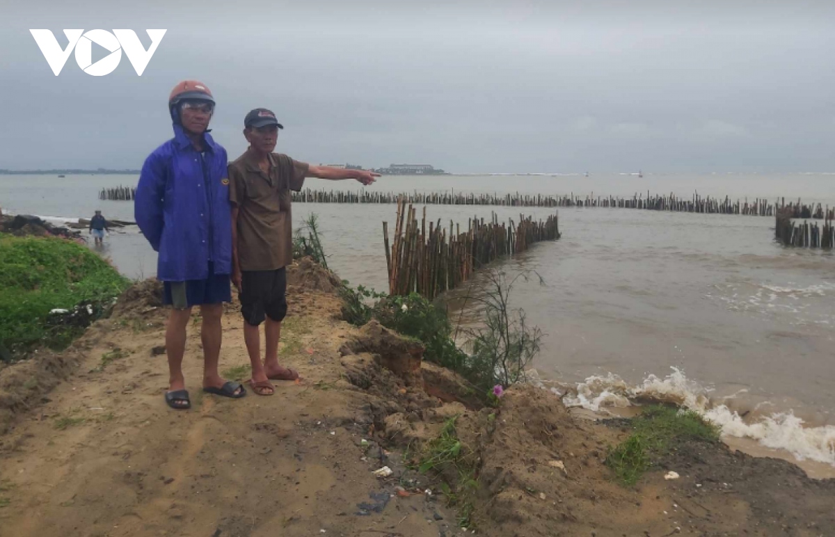 Nhiều hộ dân sạt lở nặng ở Quảng Nam vẫn chưa di dời đến nơi an toàn