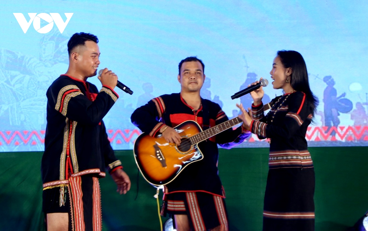 Thanh niên Đắk Lắk thi hát dân ca và diễn tấu nhạc cụ dân tộc