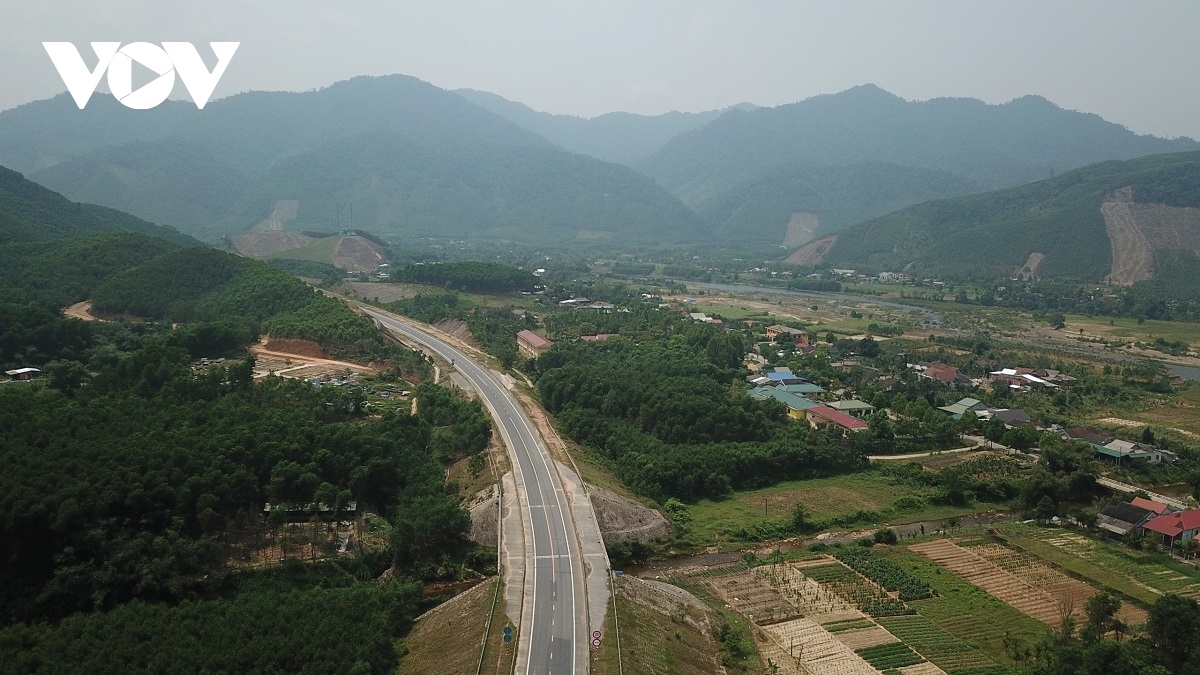 Cao tốc Cam Lộ-La Sơn-Túy Loan chưa bảo đảm an toàn
