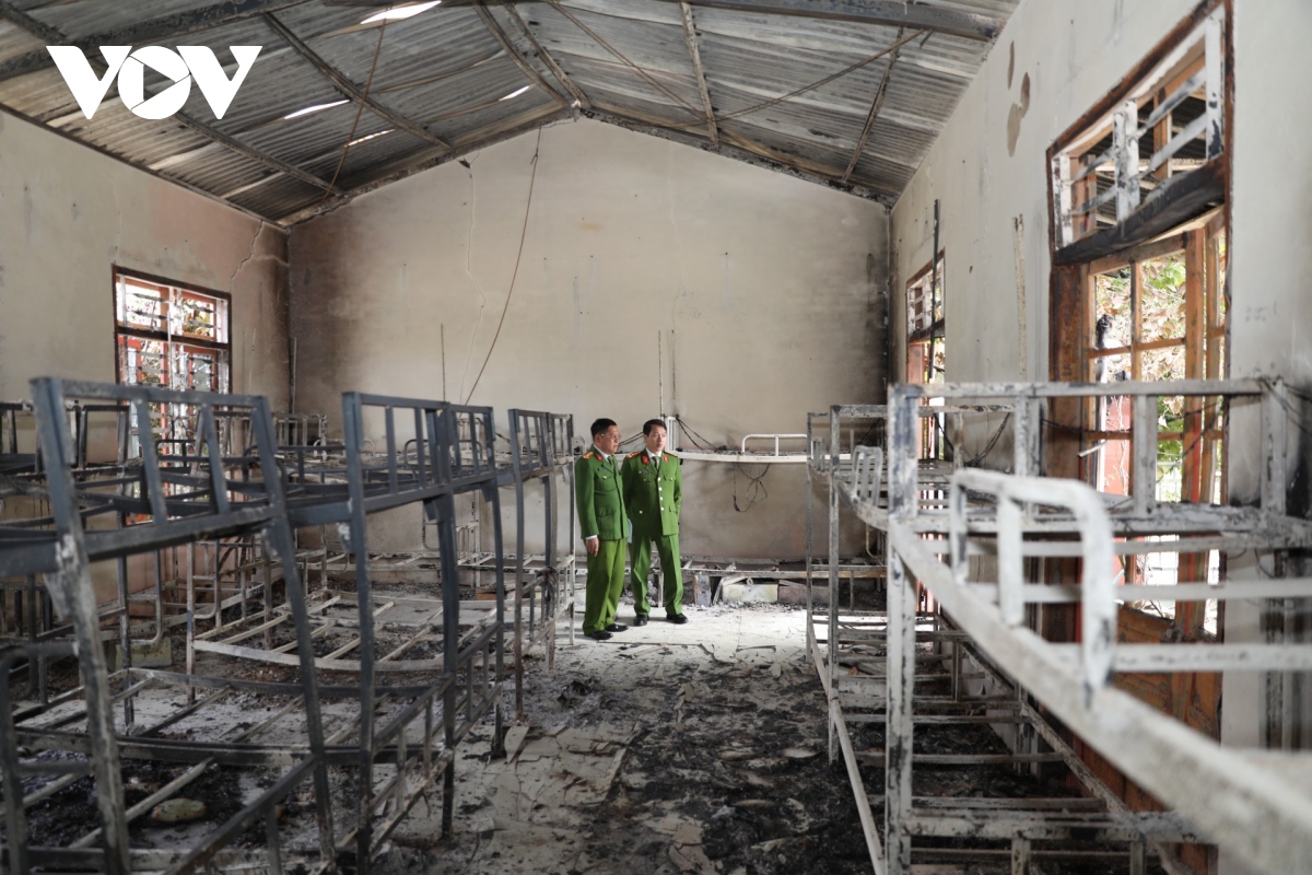 Sau vụ cháy tại trường bán trú ở Sơn La, nhiều học sinh thiếu quần áo, sách vở