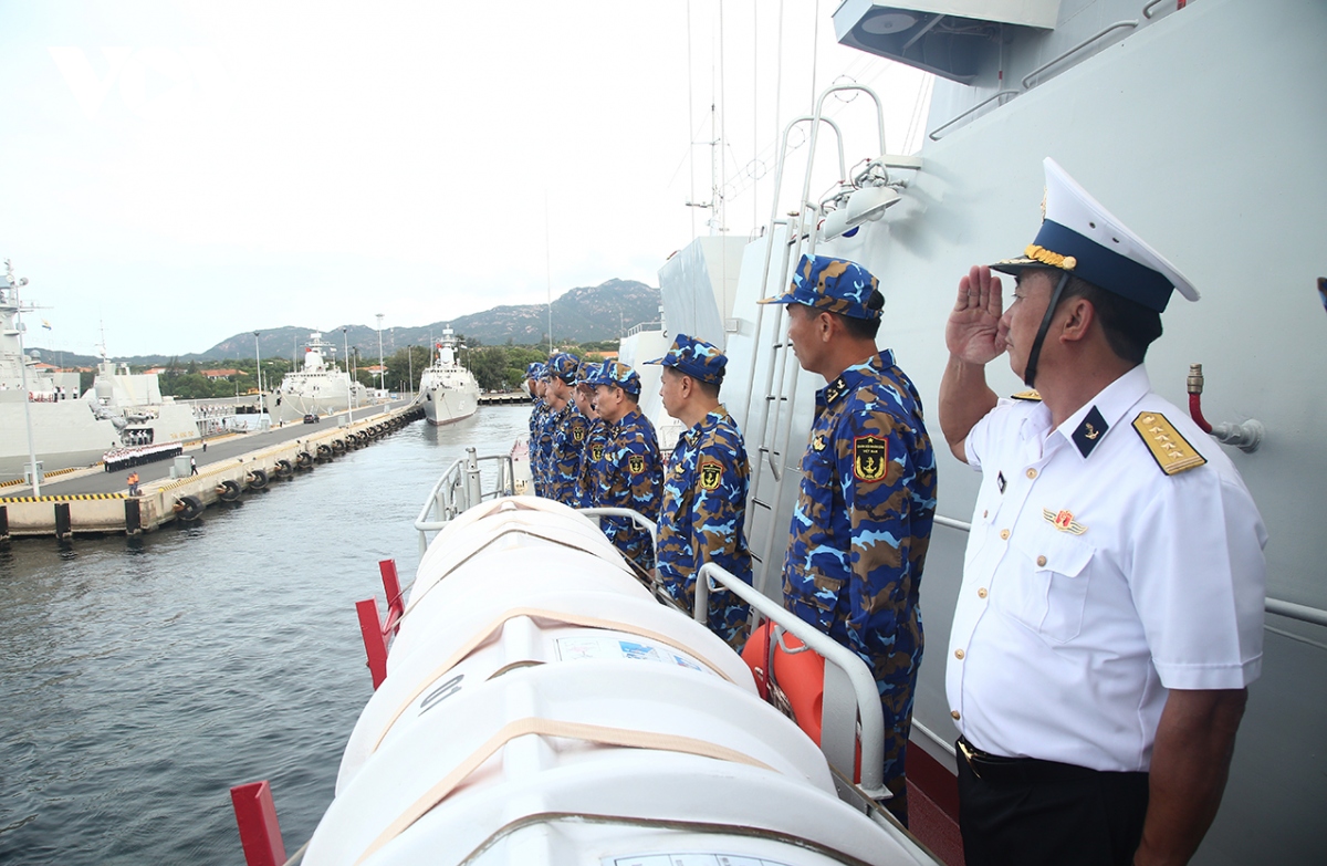 Tàu Quang Trung rời cảng đi diễn tập “Hòa bình hữu nghị 2023” ở Trung Quốc