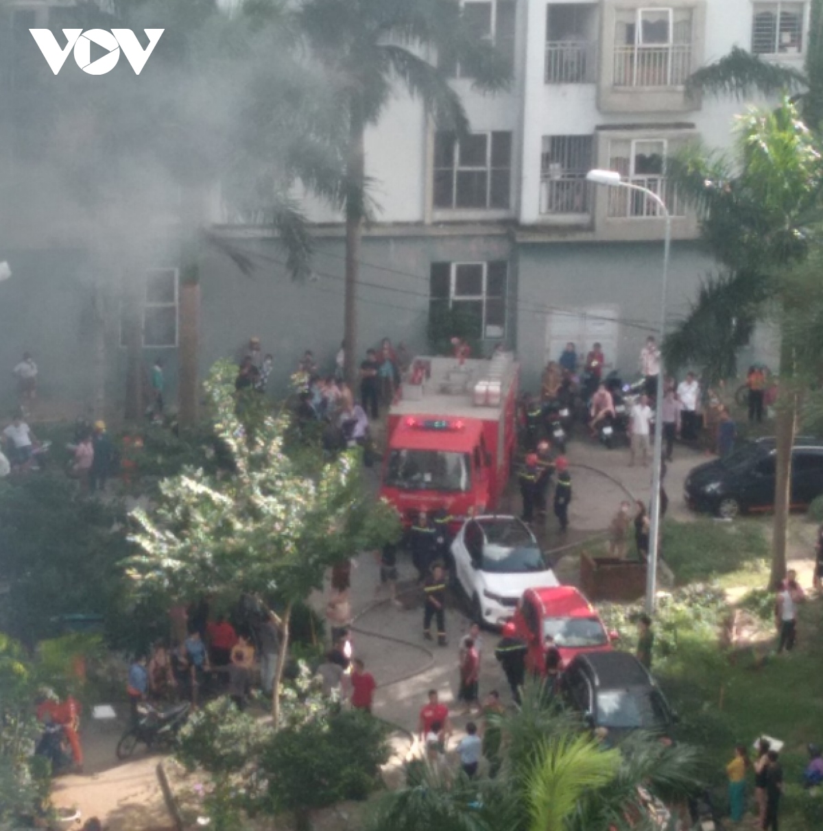 Cháy chung cư 12 tầng ở Đà Nẵng, hàng trăm người hoảng loạn