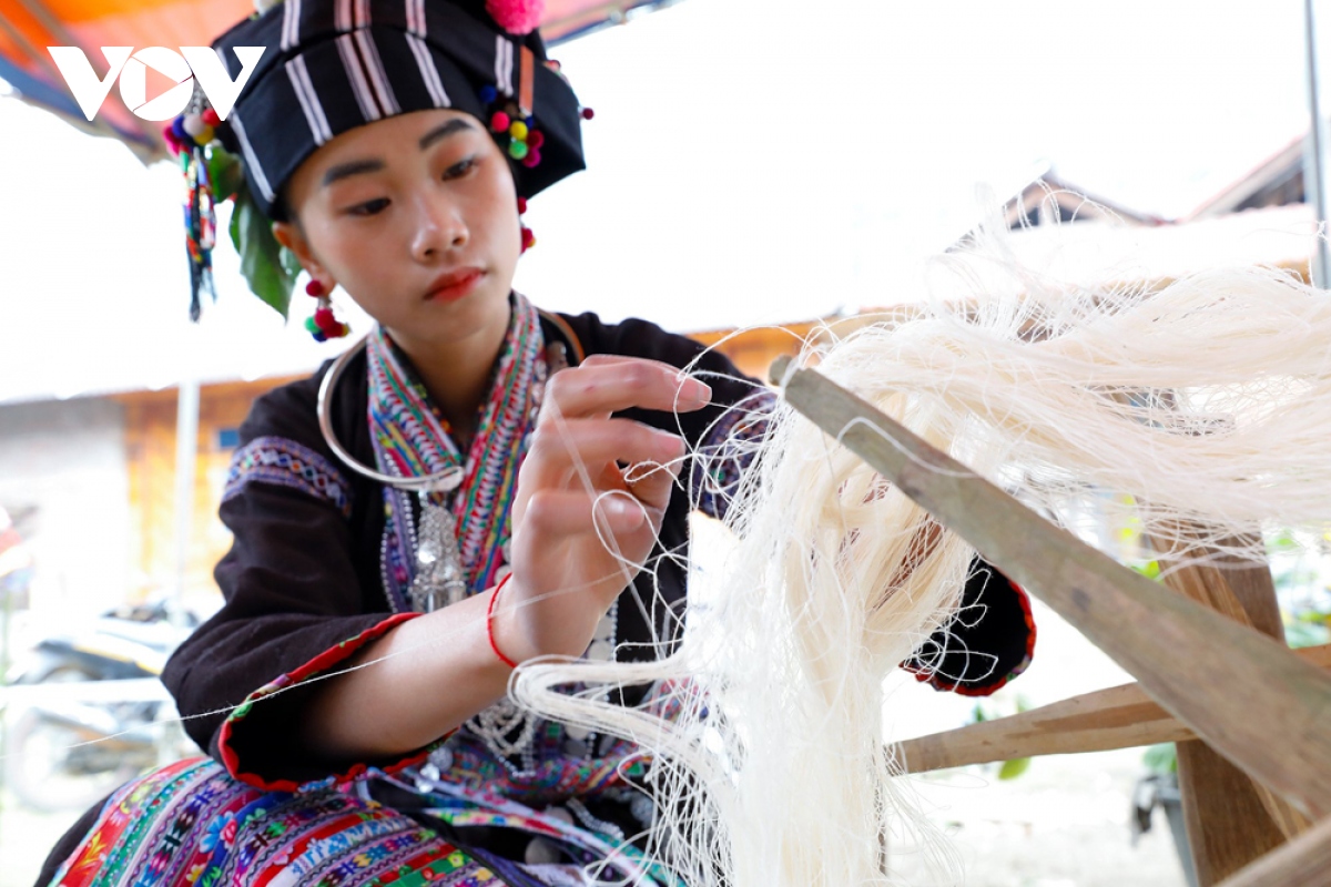 Nét đẹp nghề dệt thủ công truyền thống dân tộc Lự