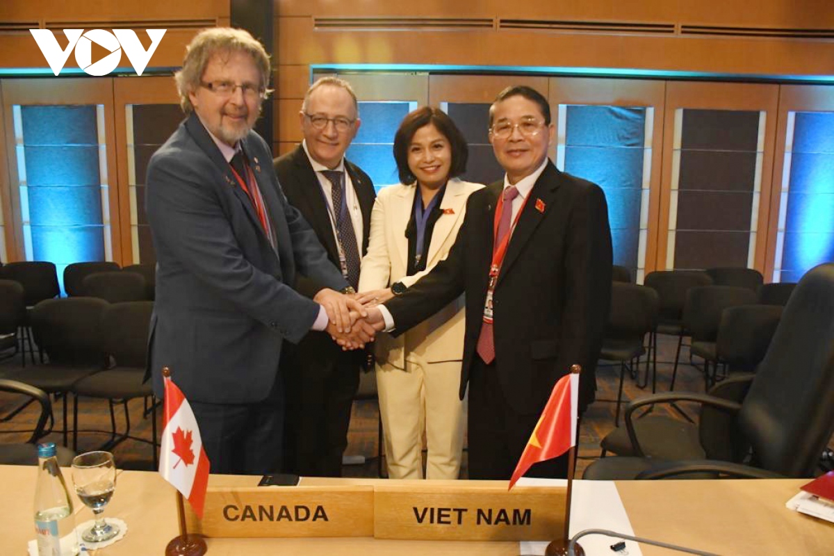 Phát huy hiệu quả kênh hợp tác Nghị viện Việt Nam - Canada