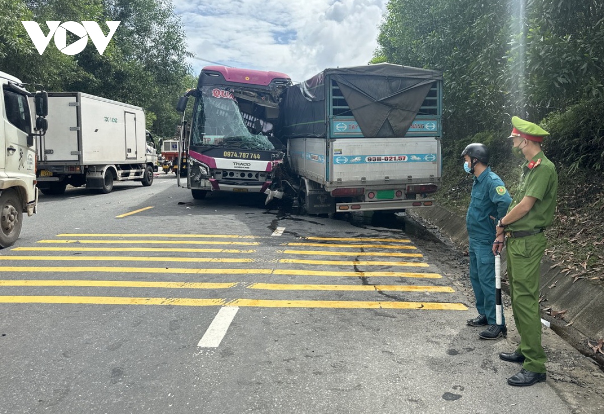 Tai nạn liên hoàn trên đường tránh Nam Hải Vân, 3 người bị thương