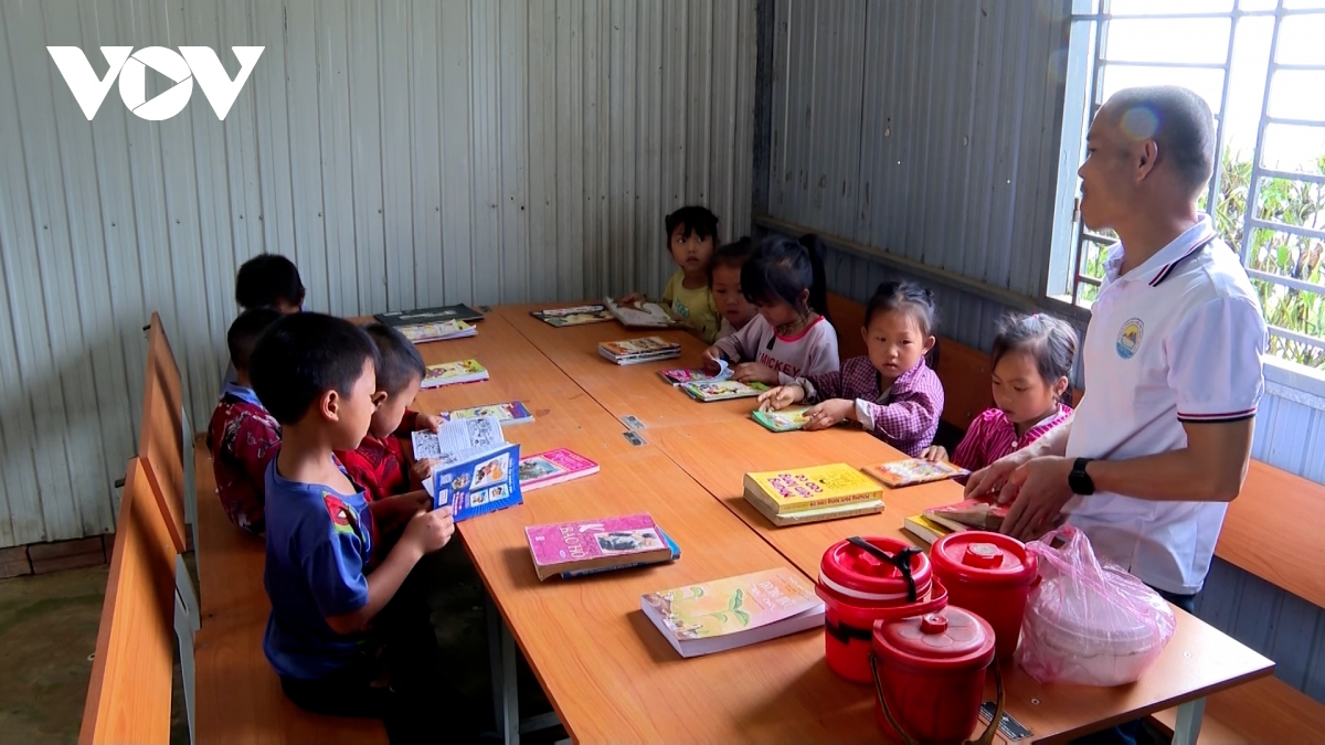 Nỗ lực để trẻ em ở vùng cao Sàng Ma Sáo (Lào Cao) vui đến trường