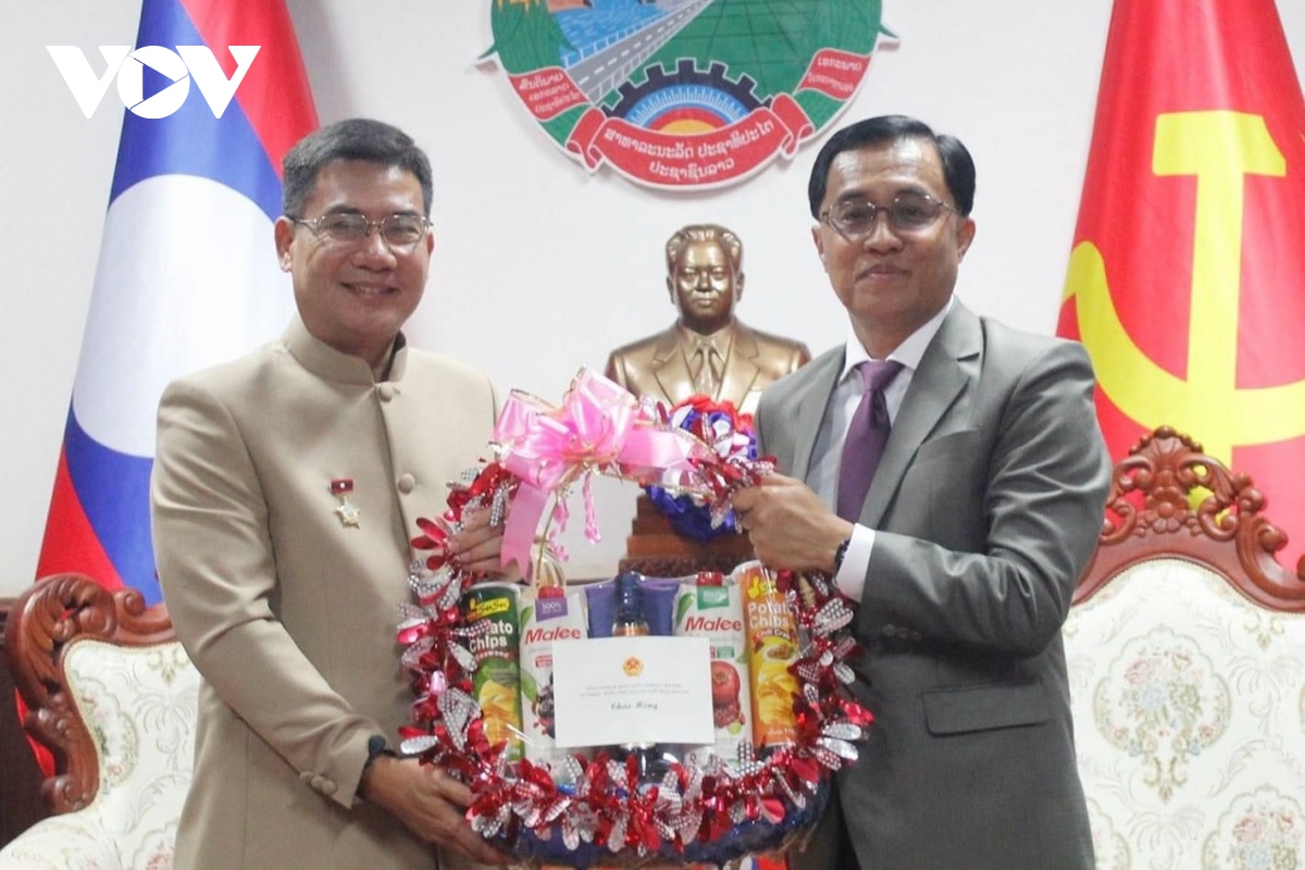 Tổng Lãnh sự quán Việt Nam chúc mừng 48 năm Quốc khánh Lào
