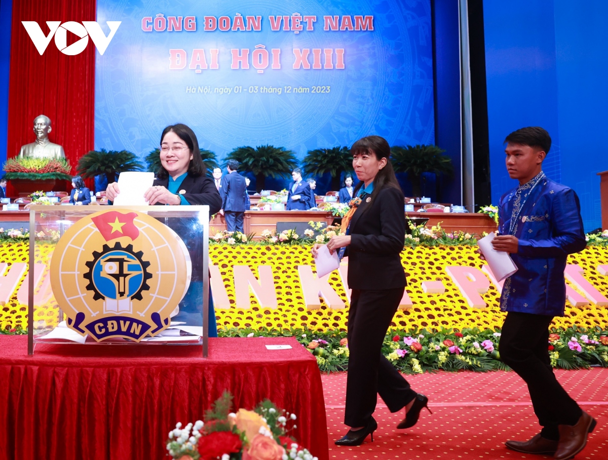 Tiến hành bầu Ban Chấp hành Tổng LĐLĐ Việt Nam khóa XIII