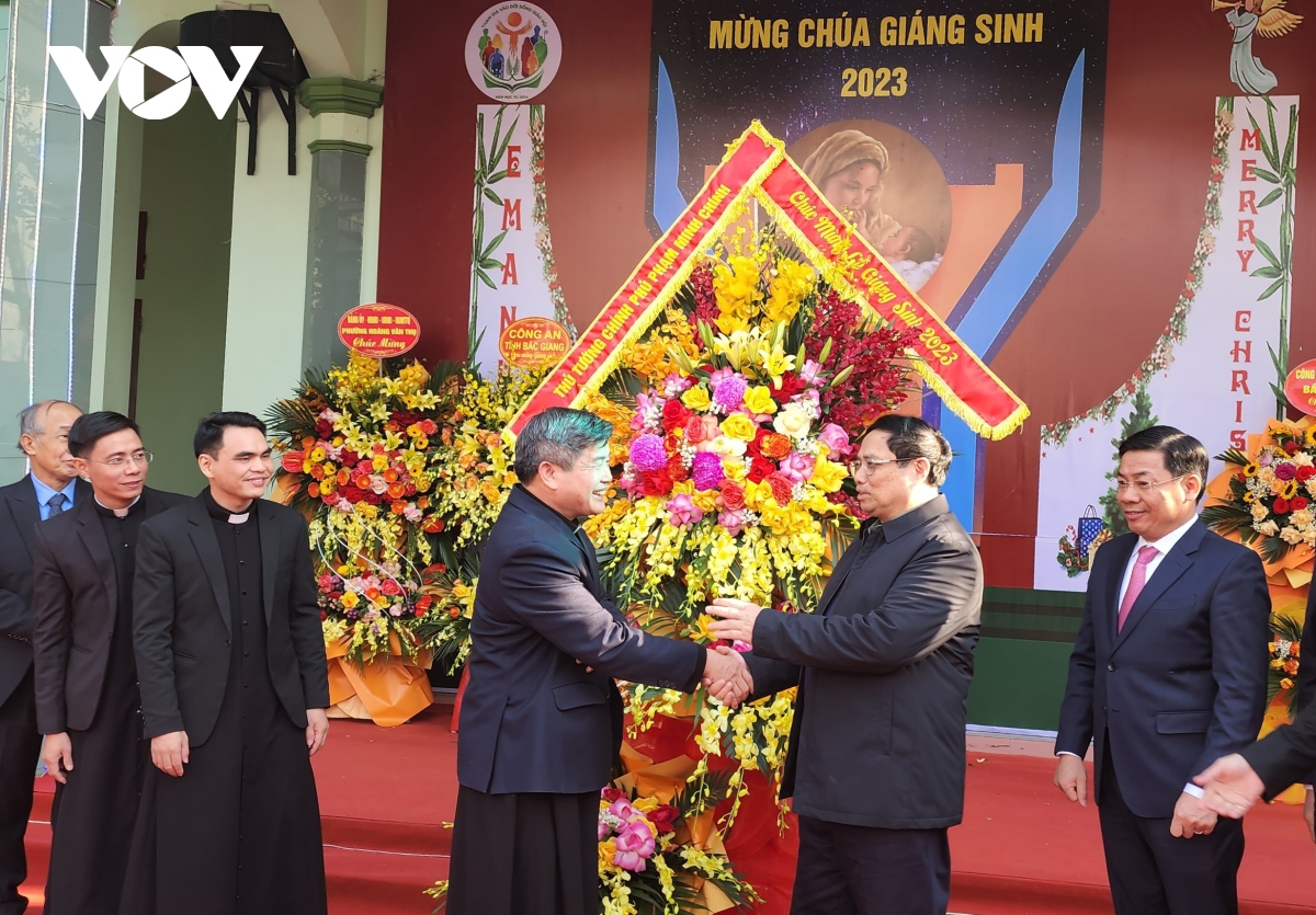 Thủ tướng Phạm Minh Chính thăm, chúc mừng Giáng sinh tại Giáo xứ Bắc Giang