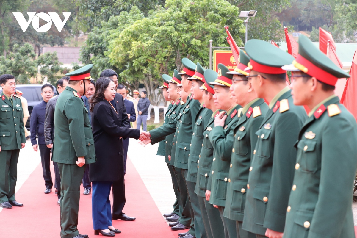 Phó Chủ tịch nước Võ Thị Ánh Xuân thăm và động viên lực lượng vũ trang Sơn La