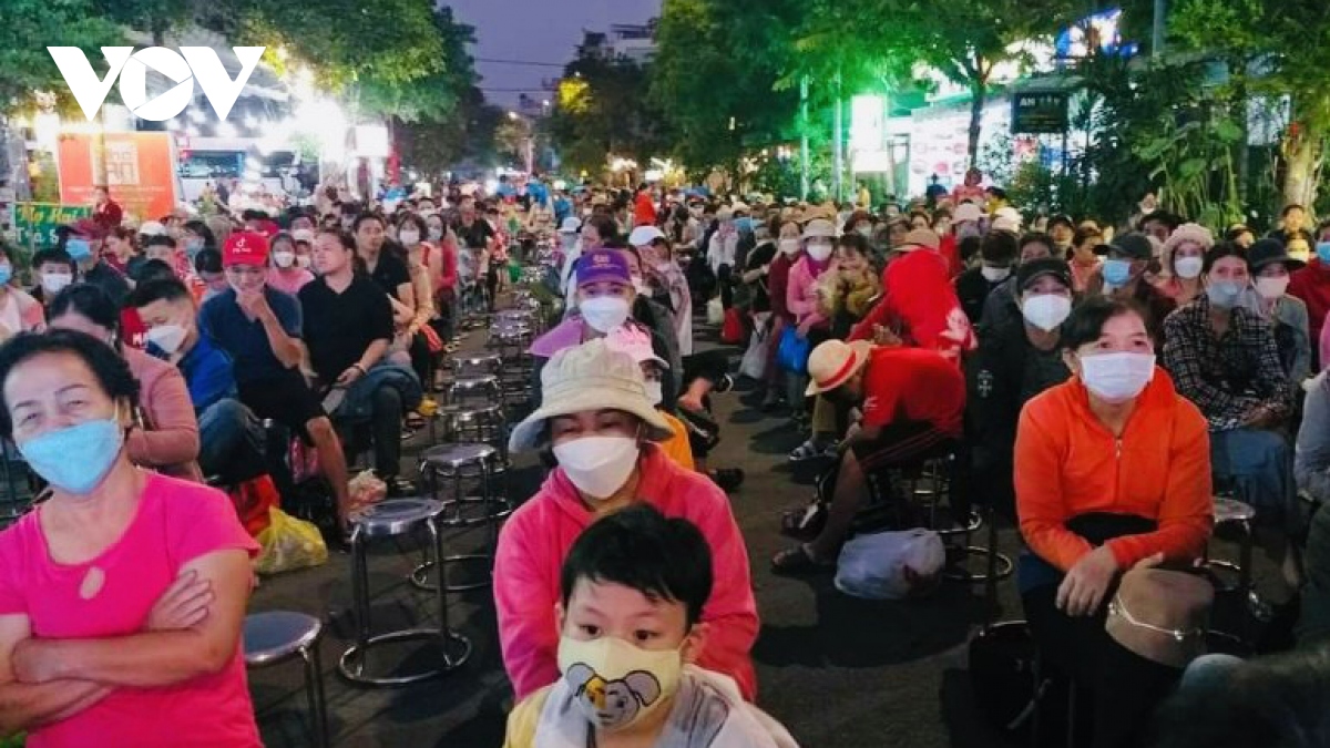 Những chuyến xe nghĩa tình đưa người dân Quảng Nam ở TP.HCM về quê ăn Tết