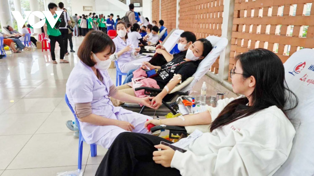 Hơn 1.000 thanh niên Đà Nẵng hiến máu tình nguyện trong ngày “Chủ Nhật Đỏ”