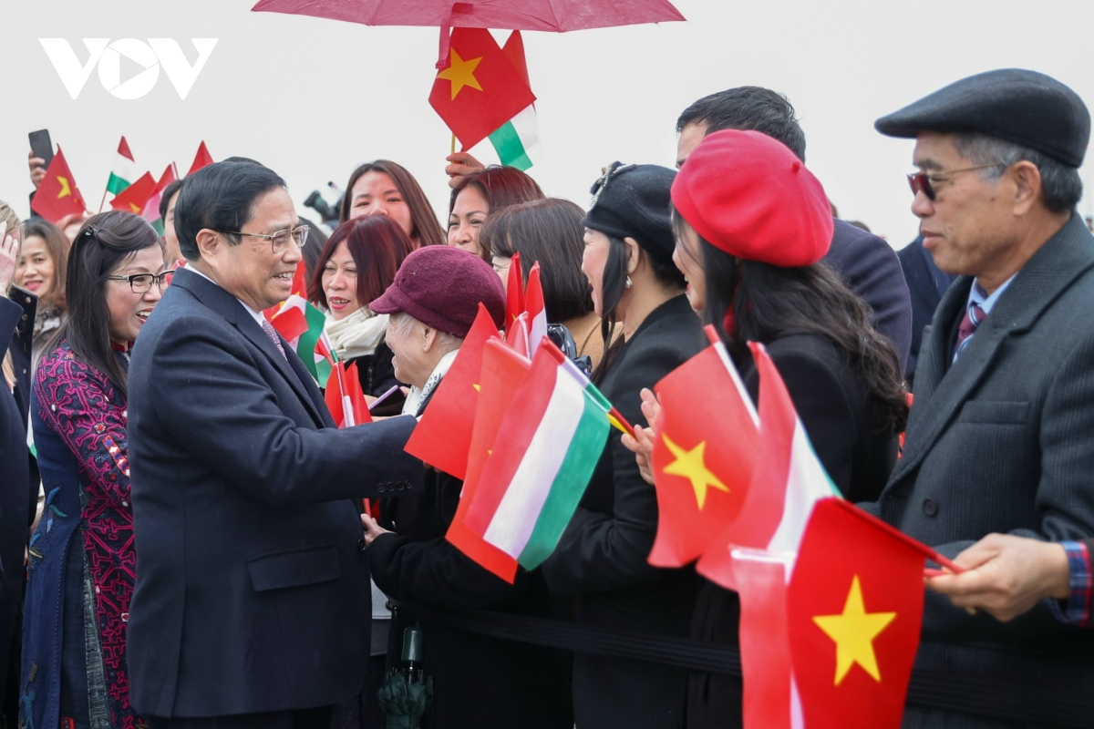 Thủ tướng Chính phủ Phạm Minh Chính bắt đầu thăm chính thức Hungary