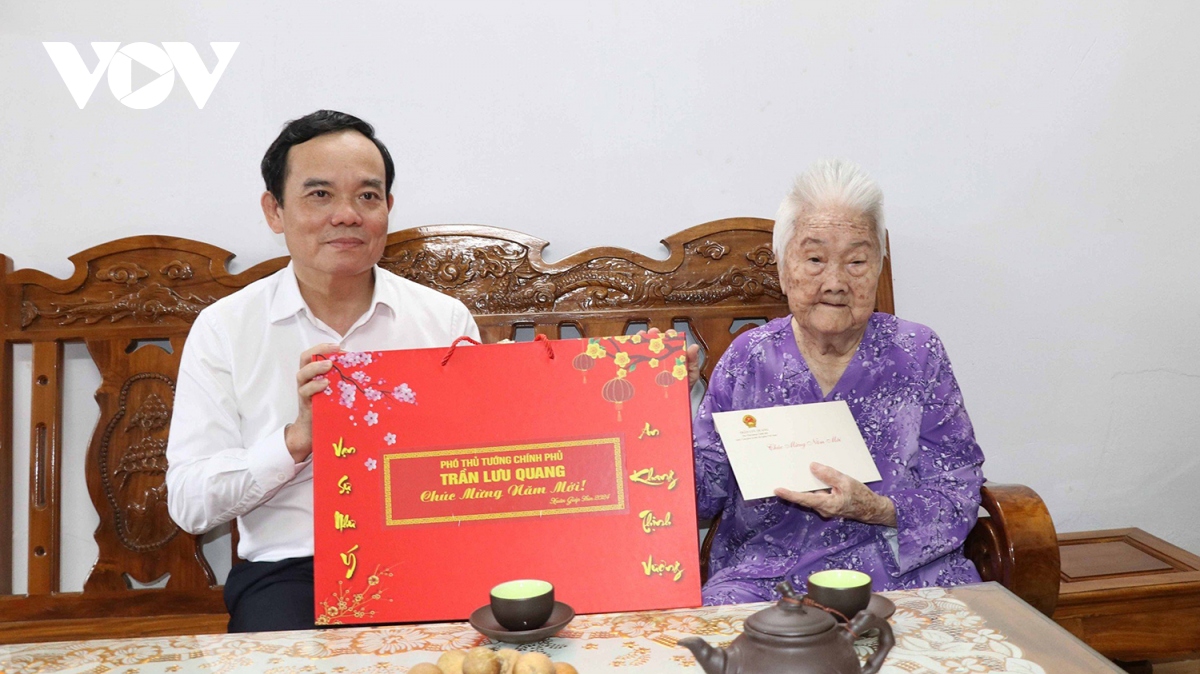 Phó Thủ tướng Chính phủ Trần Lưu Quang thăm, chúc Tết tại Trà Vinh