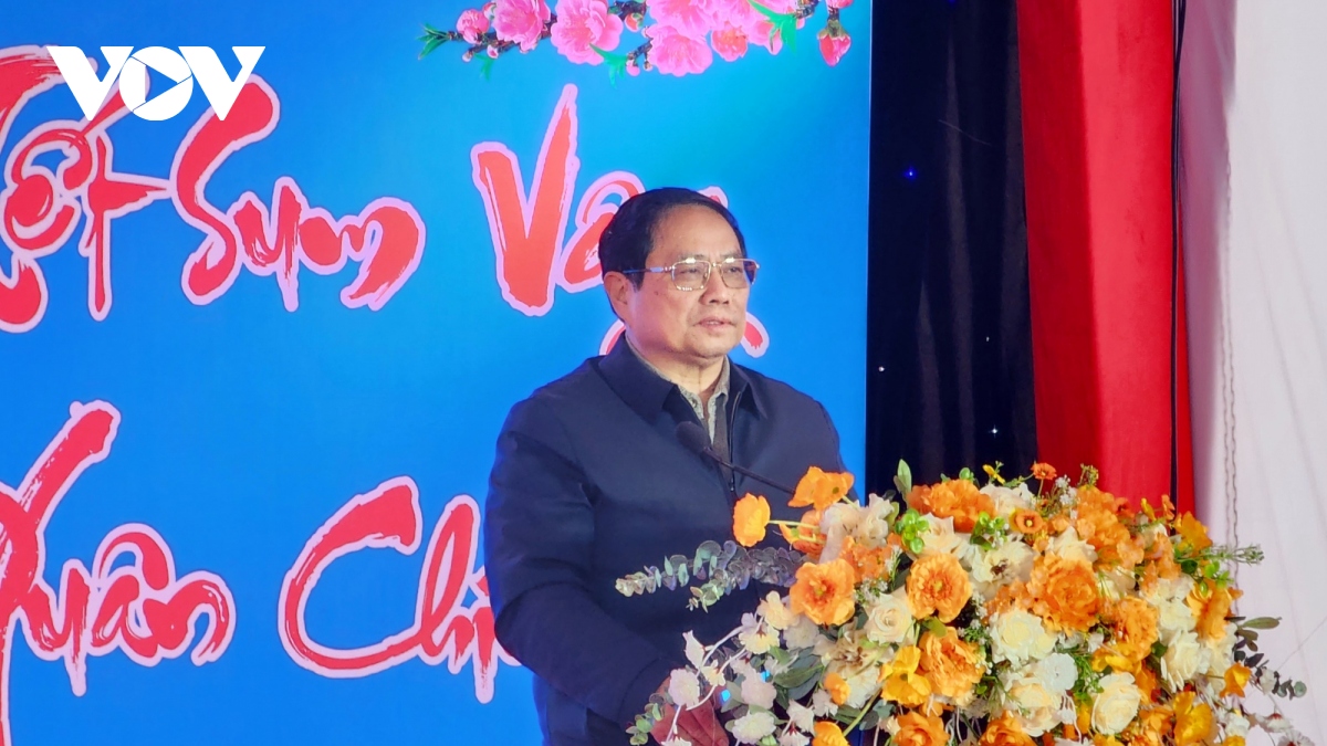 Thủ tướng tặng quà gia đình chính sách, công nhân, người lao động tại Thanh Hóa