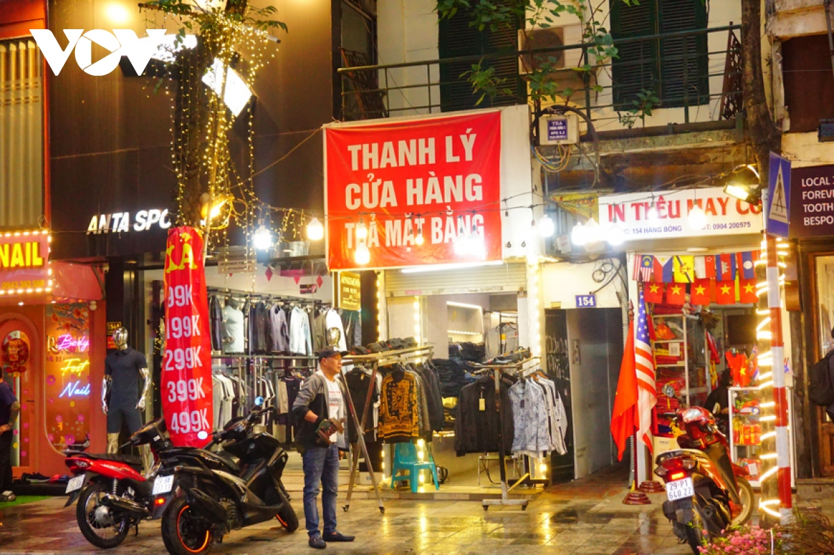 Mặt bằng cho thuê trên những “con phố vàng” ở Hà Nội mòn mỏi đợi khách