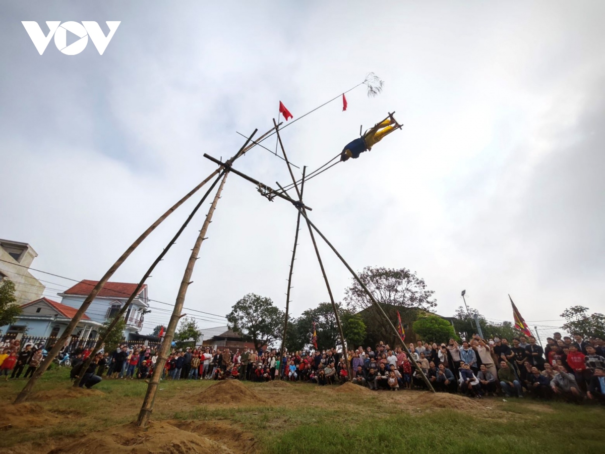 Thừa Thiên Huế: Tưng bừng hội Đu Tiên truyền thống làng Gia Viên