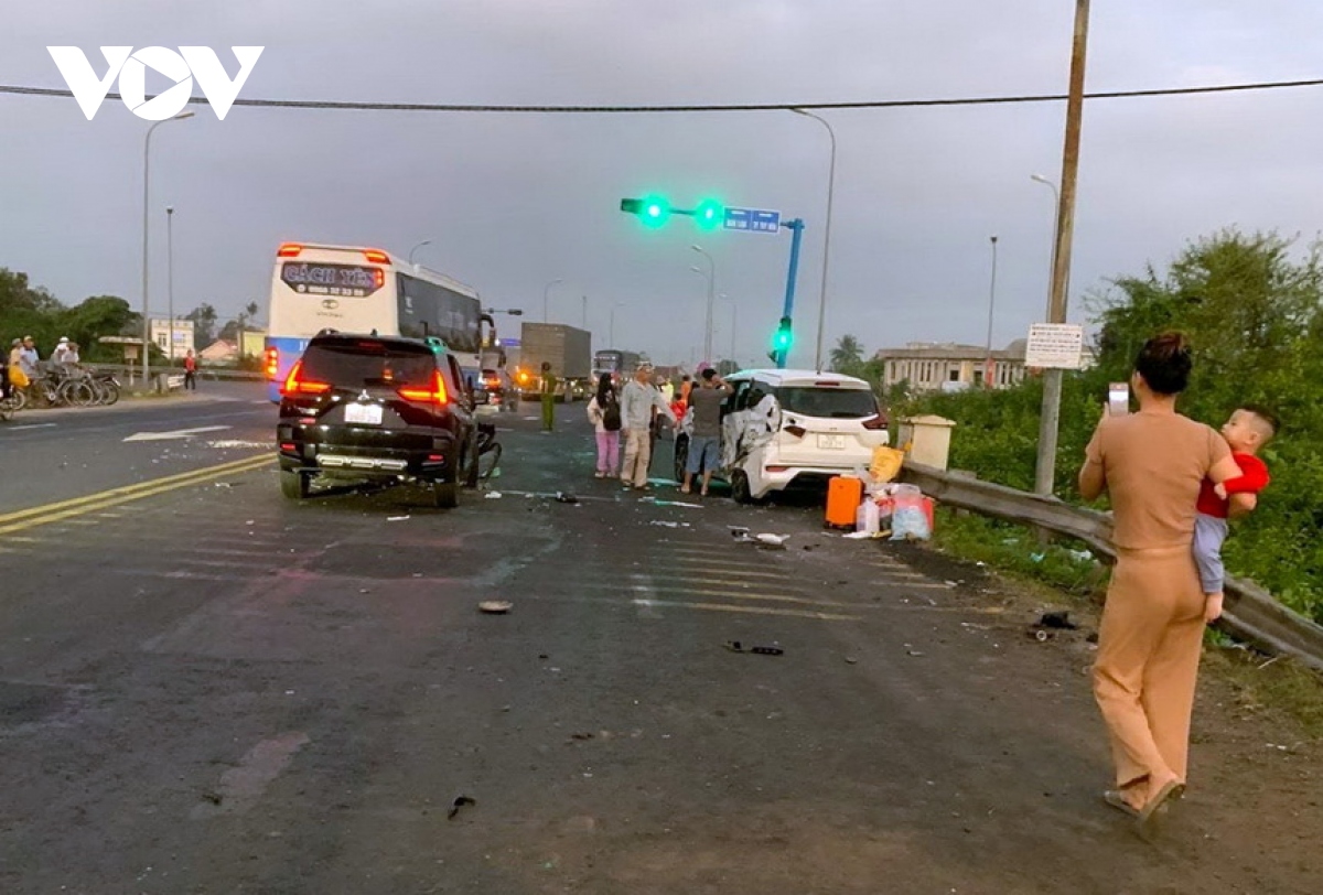 Tai nạn giao thông tại Phú Yên làm 2 người bị thương, hư hỏng nhiều tài sản