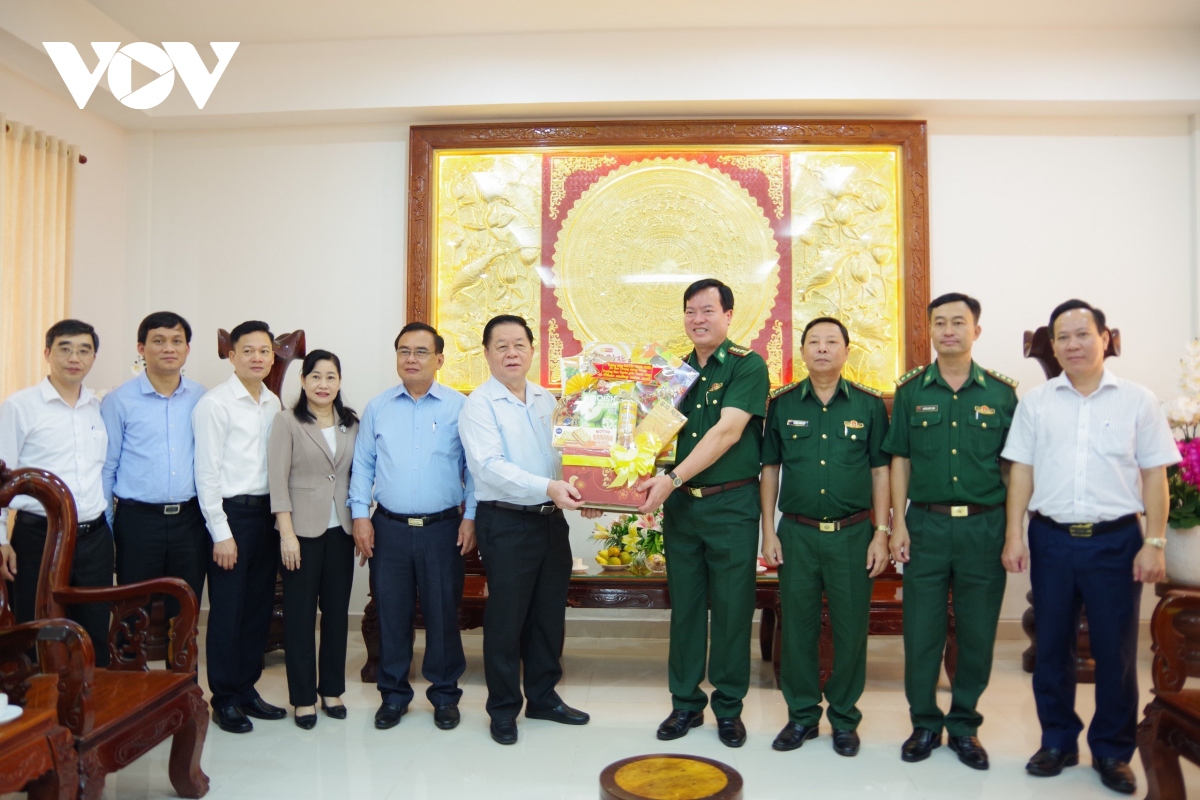 Trưởng Ban Tuyên giáo TƯ Nguyễn Trọng Nghĩa chúc Tết tại Tiền Giang