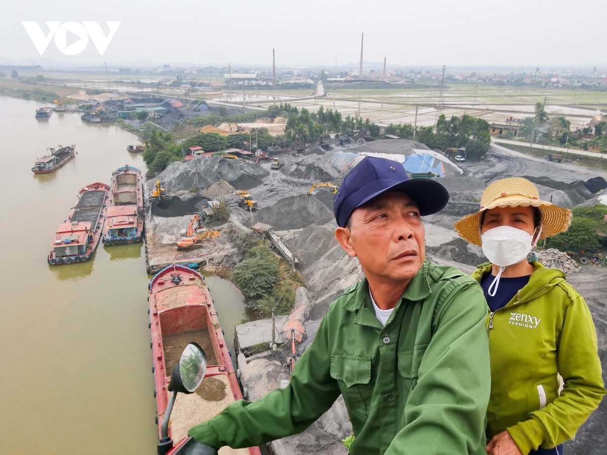 Người dân Quế Võ, Bắc Ninh khốn khổ vì xe quá tải, bến thủy không phép