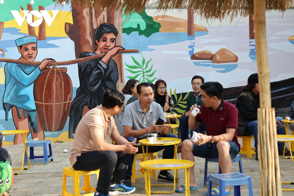 Hơn 400 quán cà phê phục vụ cà phê miễn phí dịp 10/3 tại Đắk Lắk