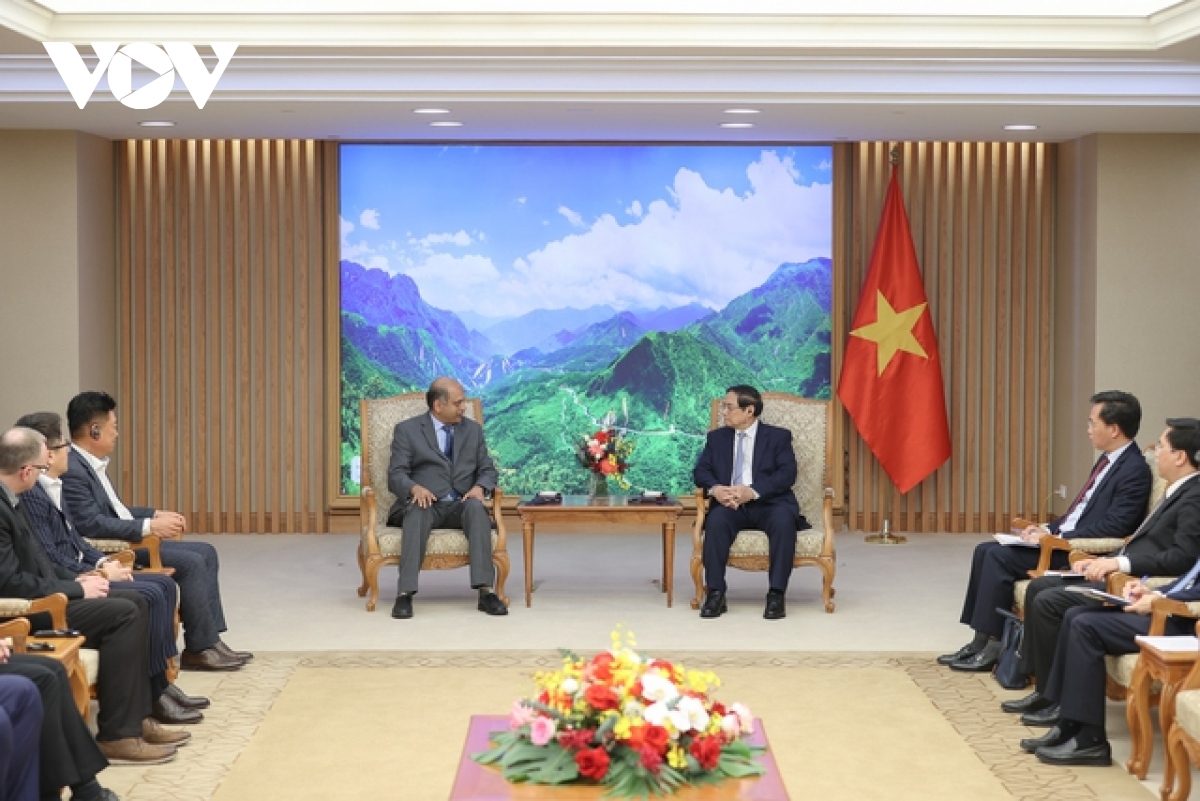 Thủ tướng Phạm Minh Chính tiếp lãnh đạo các tập đoàn về chíp bán dẫn