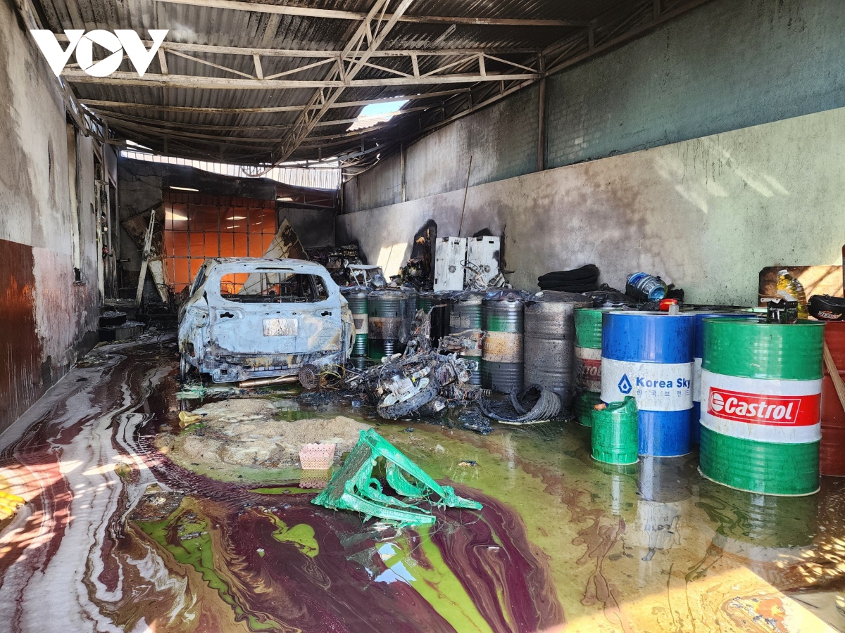 Cháy nhà 2 tầng ở Đắk Nông, thiêu rụi ô tô cùng nhiều tài sản