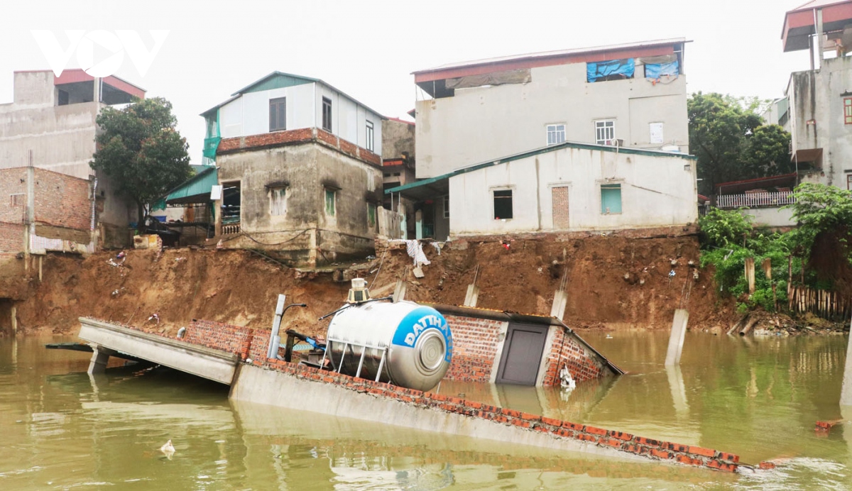 Bắc Ninh công bố tình huống khẩn cấp sự cố sạt lở đê hữu Cầu