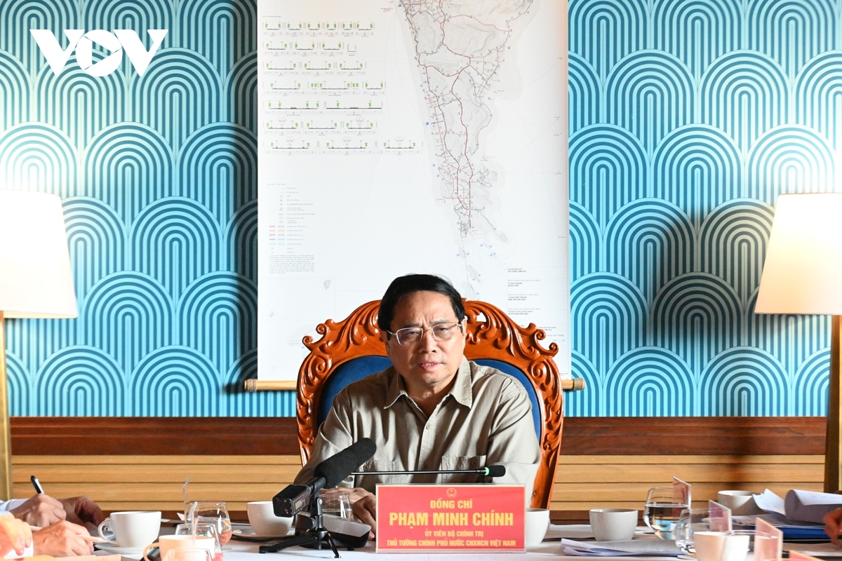 Thủ tướng làm việc với lãnh đạo tỉnh Kiên Giang về phát triển Phú Quốc