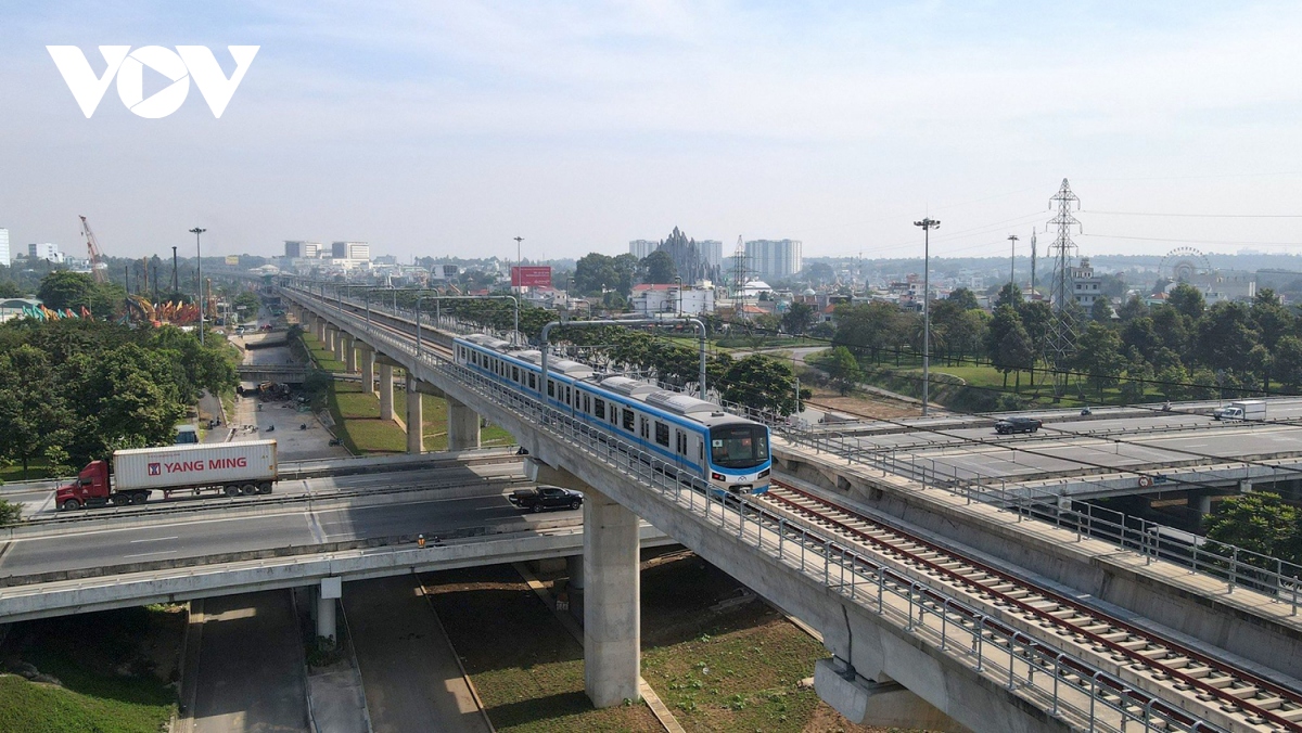 Tuyến Metro 1 (TP.HCM) lùi thời gian hoạt động thương mại đến cuối năm 2024