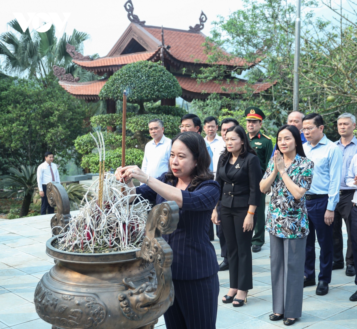 Quyền Chủ tịch nước dâng hương tưởng niệm Hồ Chủ tịch tại ATK Định Hóa