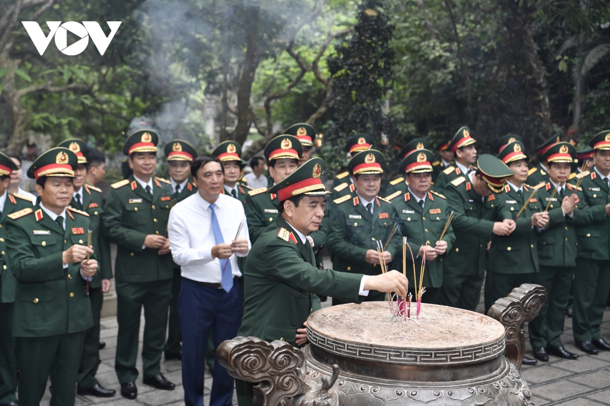 Bộ trưởng Phan Văn Giang dự khánh thành Bức phù điêu Bác Hồ tại Đền Hùng