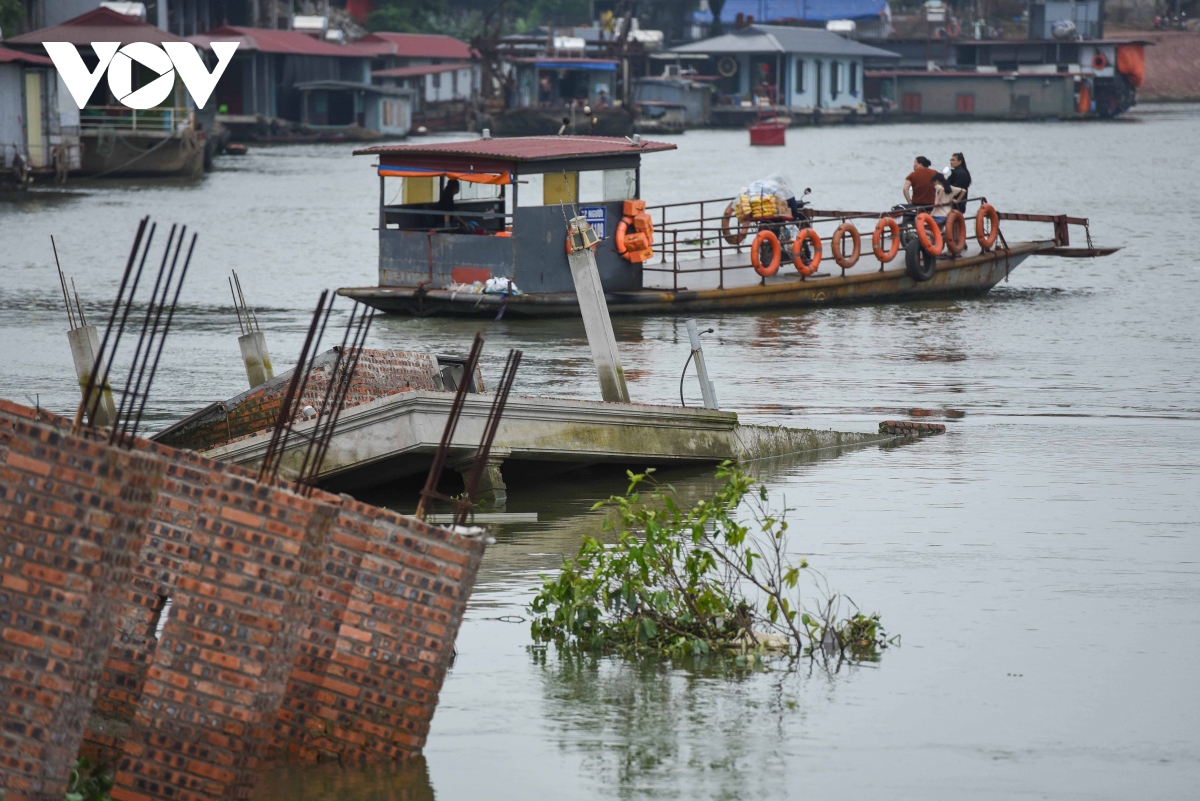 Sụt lún ở sông Cầu, Bắc Ninh quyết định tháo dỡ 10 ngôi nhà