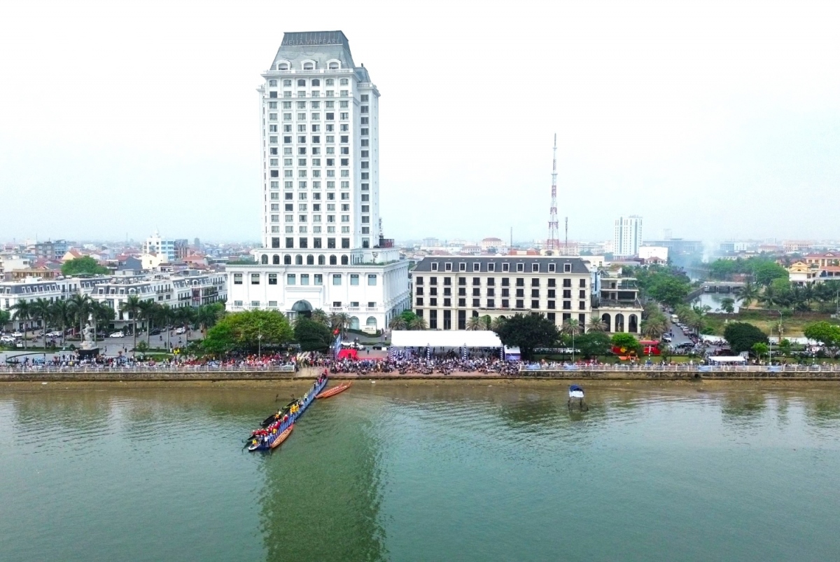 Sôi động giải Đua thuyền truyền thống vô địch Quốc gia 2024 tại Quảng Bình