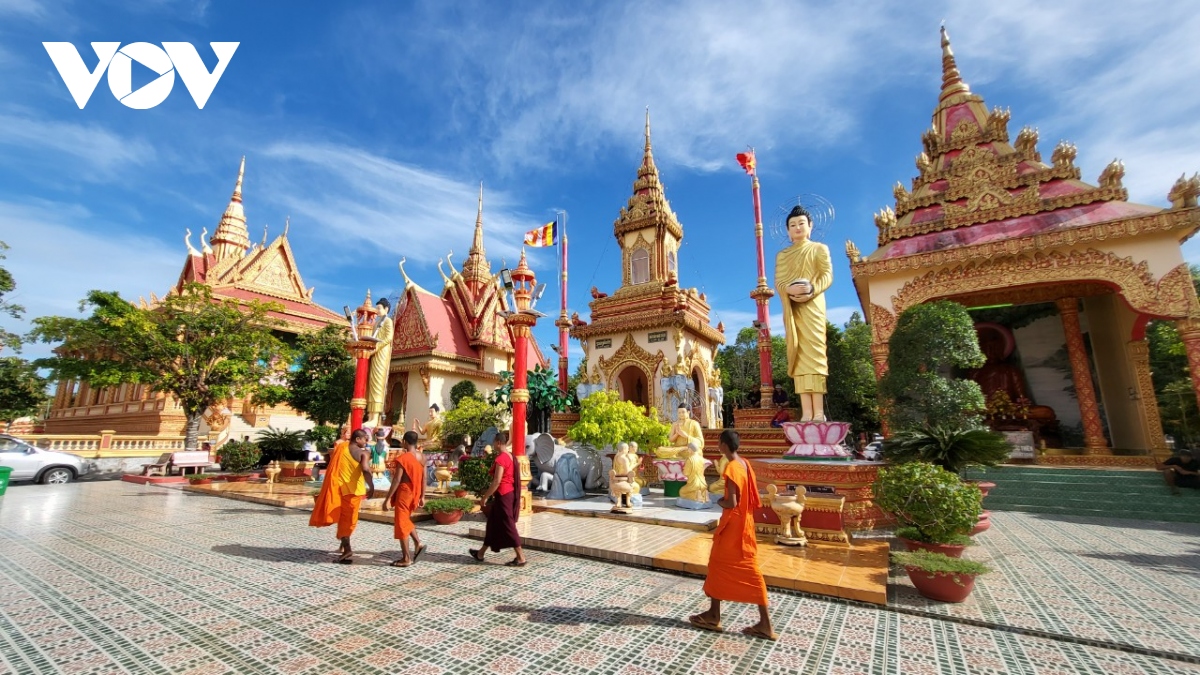 Tạo điều kiện thuận lợi để sư sãi, đồng bào Khmer đón tết Chôl Chnăm Thmây