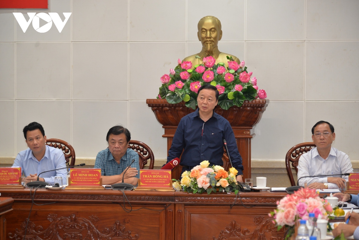 Phó Thủ tướng Trần Hồng Hà làm việc về công tác phòng chống hạn mặn tại ĐBSCL