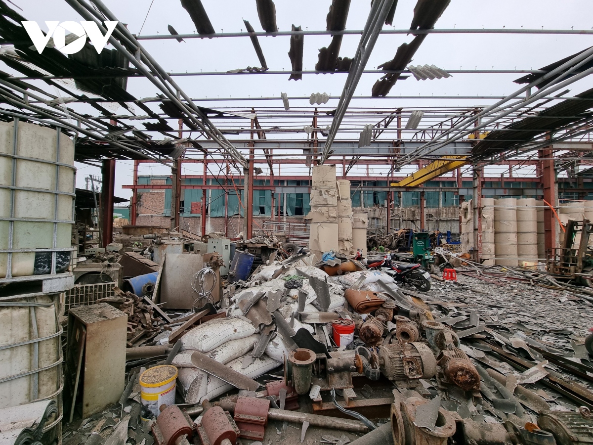 Nổ lớn trong nhà máy giấy ở Bắc Ninh khiến 1 người tử vong