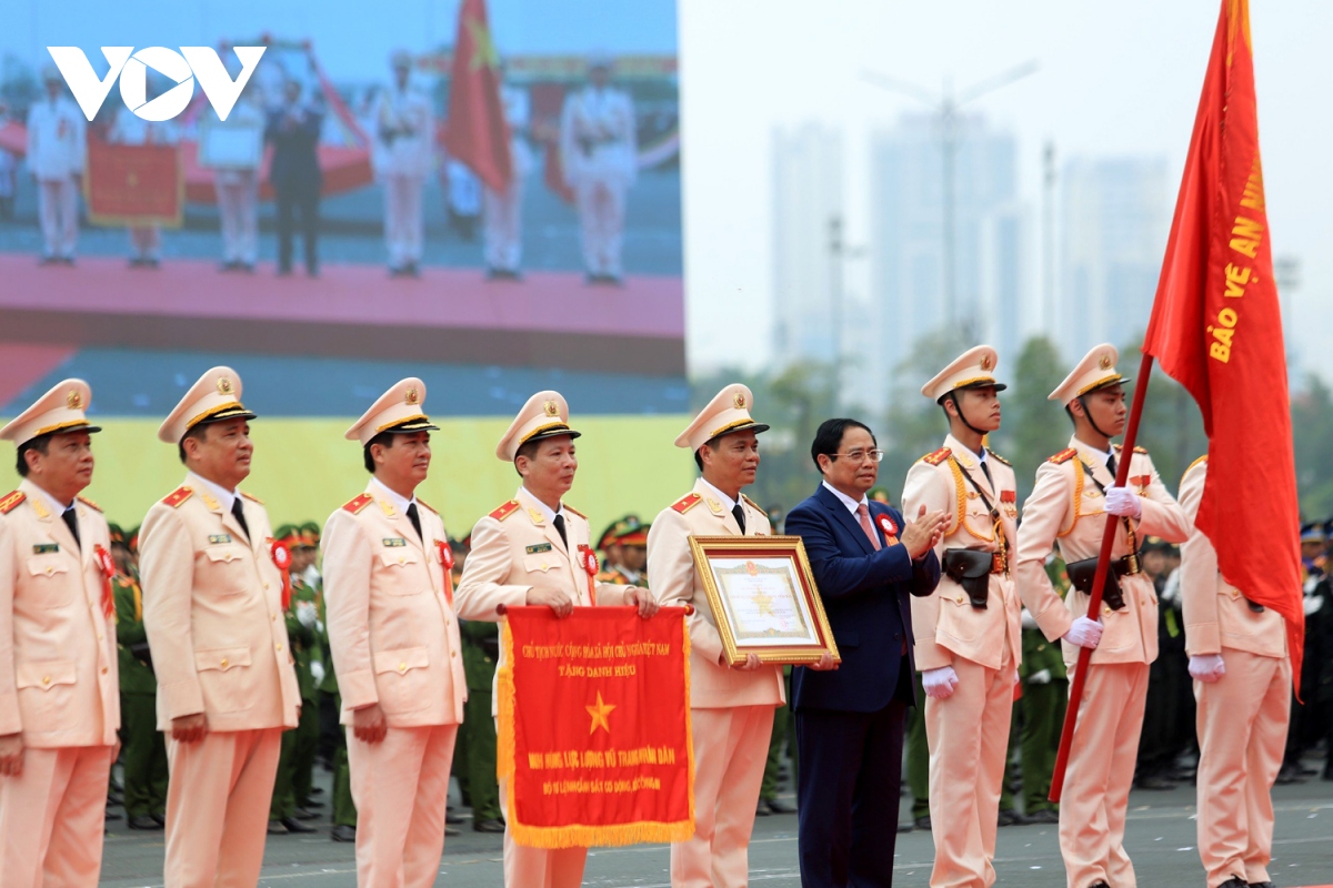 Thủ tướng dự lễ kỷ niệm 50 năm Ngày truyền thống lực lượng Cảnh sát Cơ động