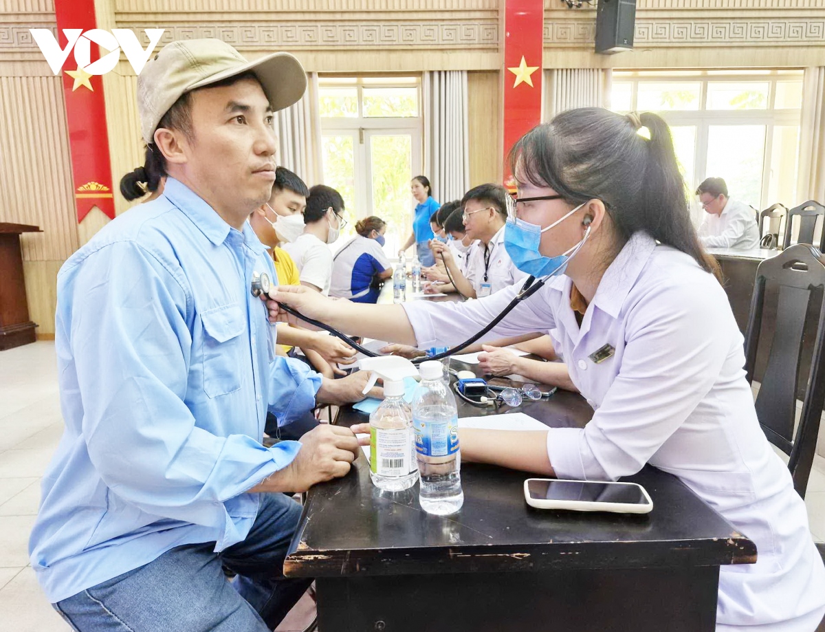 Đà Nẵng khám bệnh miễn phí cho 2.500 thanh niên công nhân