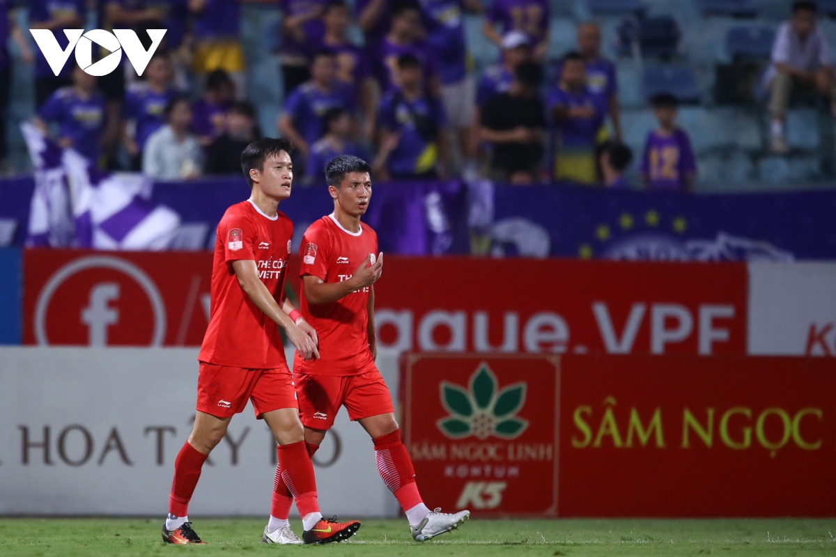 Hoàng Đức ghi điểm với HLV Kim Sang Sik, Thể Công Viettel đả bại Hà Nội FC