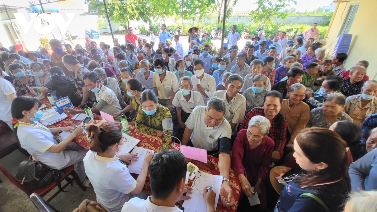 VOV ĐBSCL tổ chức khám bệnh, cấp thuốc miễn phí cho người nghèo tỉnh Hậu Giang